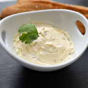 Zwiebel-Senf-Butter