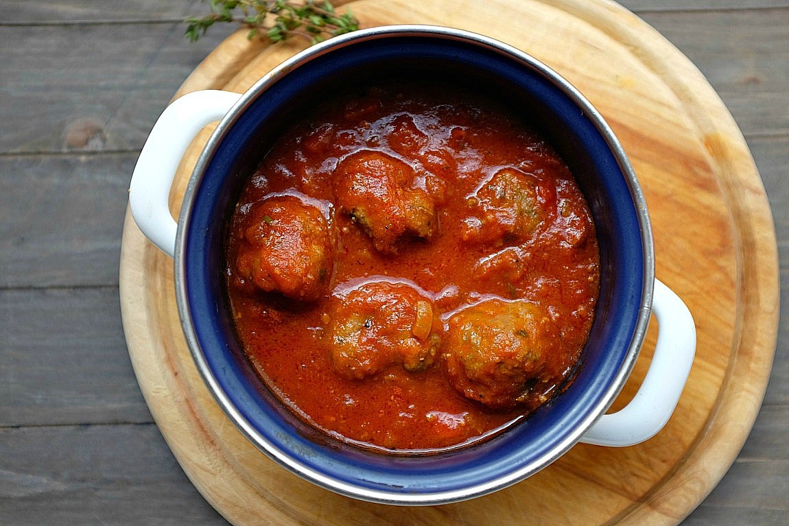 Hackfleischbällchen Mit Tomatensauce — Rezepte Suchen