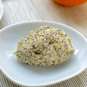 Perfekt für das nächste Brunch: Orangen-Mohn-Butter