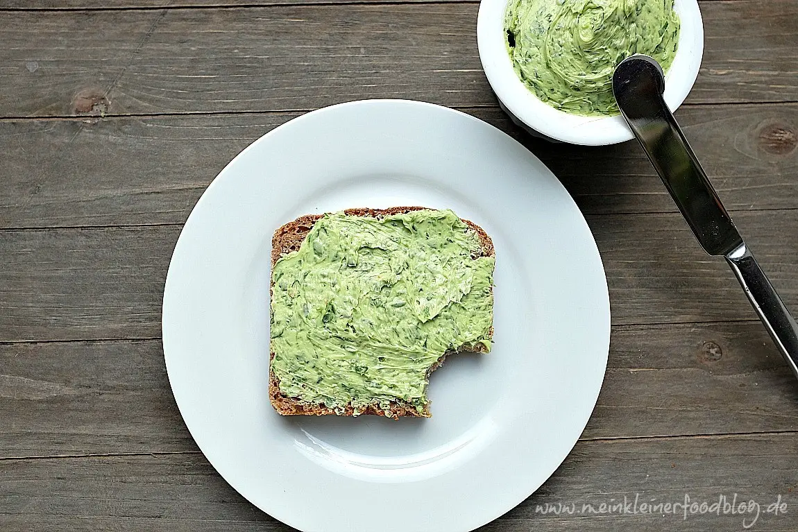 Ein einfaches und schnelles Rezept für Bärlauchbutter.