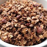 Ein Frühstückstraum: Schoko-Nuss Granola mit Kokosöl