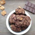 Ein super schnelles Rezept für Double Chocolate Cookies. 10 Minuten rühren, 10 Minuten backen und anschließend genießen.