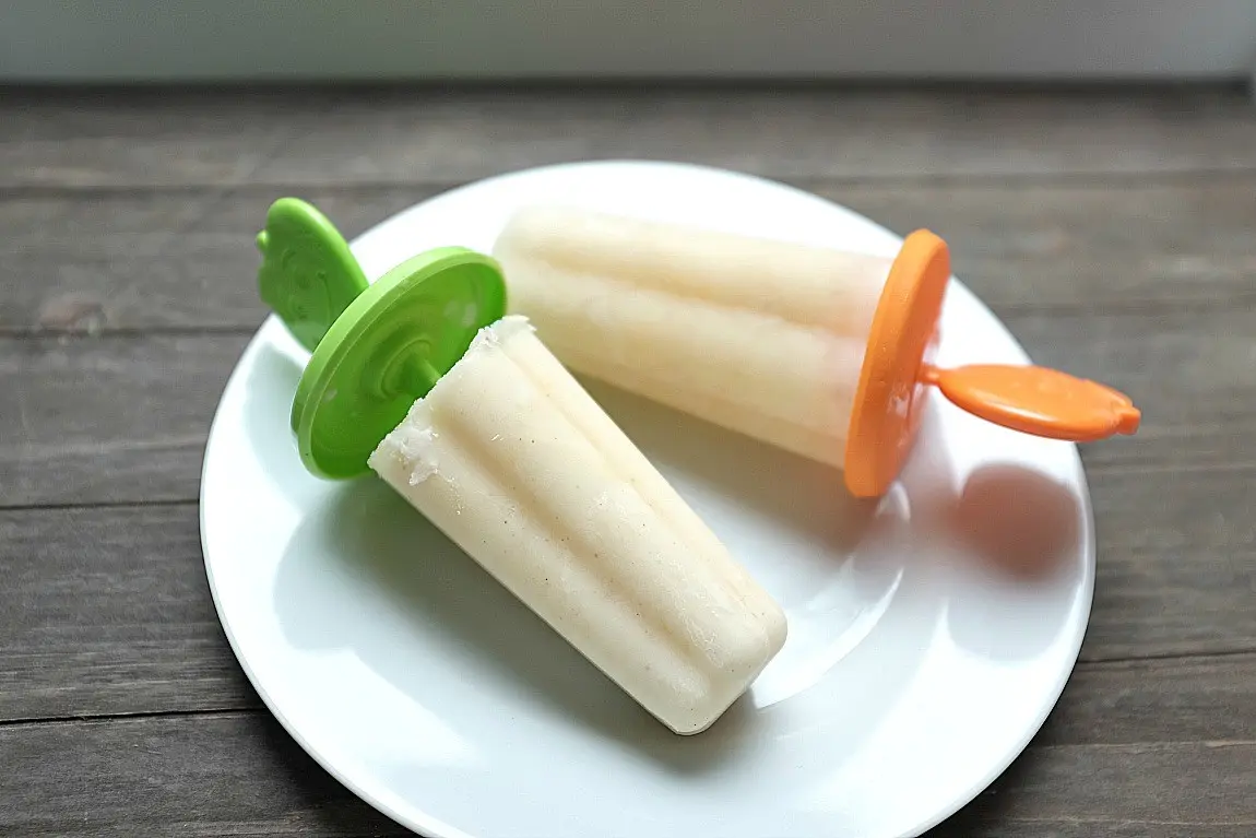 Orangen-Joghurt-Eis mit Honig und Vanille