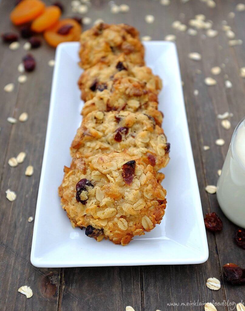 Knusper-Müsli-Kekse mit Aprikosen, Cranberries und Walnüssen - Schnelle ...