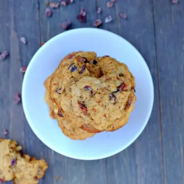 Cookies mit Kokosöl, Kakao-Nibs und Kokosblütenzucker