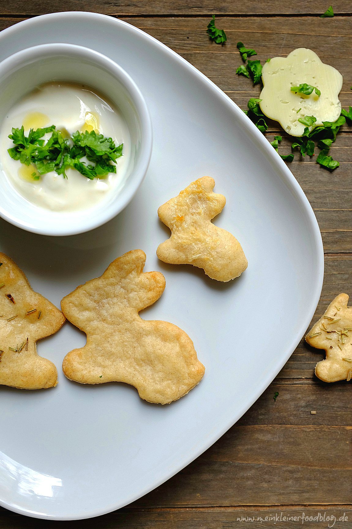 Tolle Brunchidee: Schnelle Cracker mit Frühlingsquark