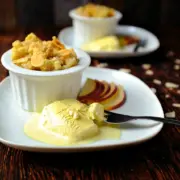 Ein Apple Crumble ist mein Soulfood an einem herbstlichen Wochenende. Unendlich viele Variationsmöglichkeiten und immer wieder lecker.
