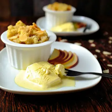 Ein Apple Crumble ist mein Soulfood an einem herbstlichen Wochenende. Unendlich viele Variationsmöglichkeiten und immer wieder lecker.