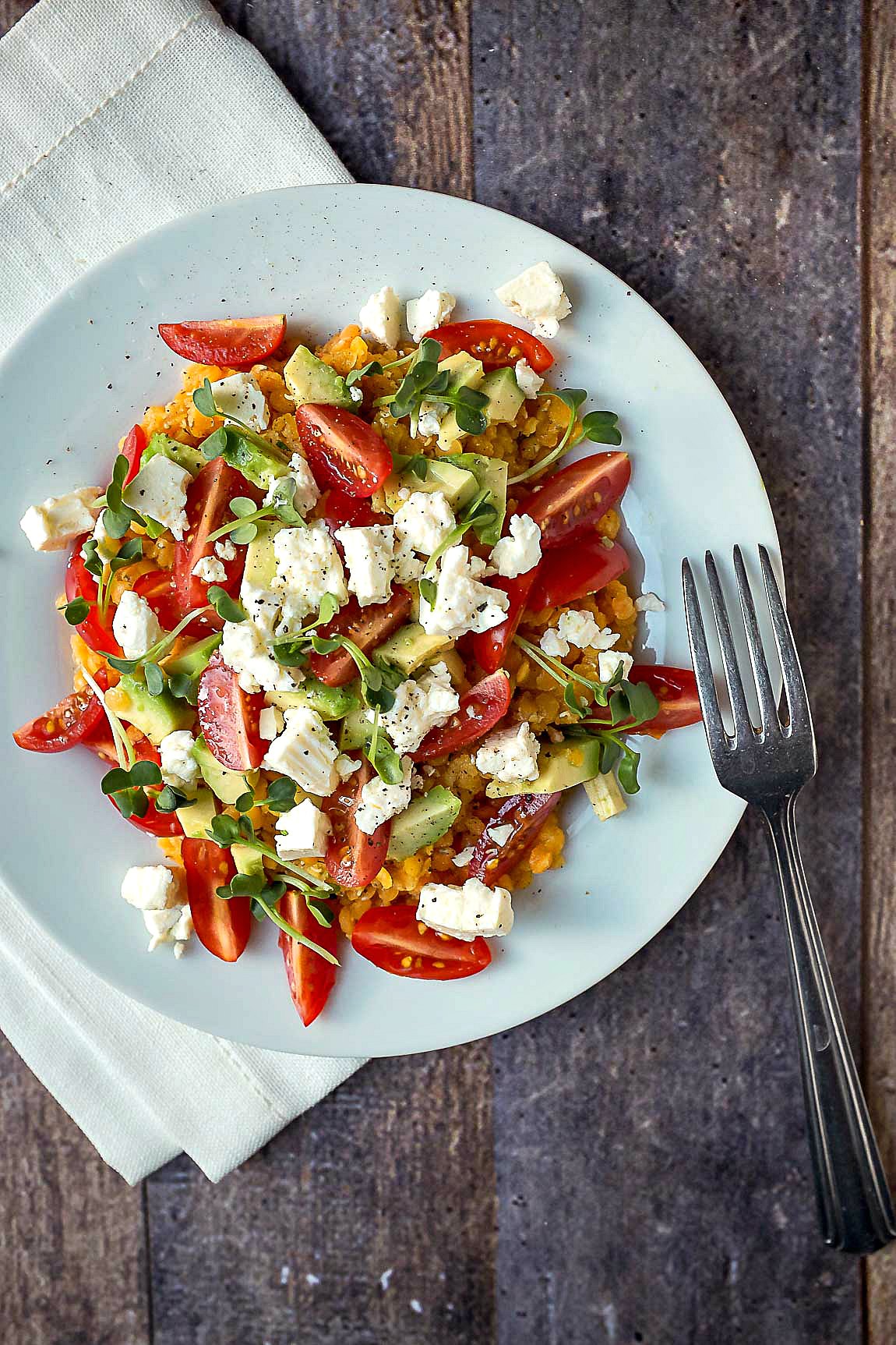 20-Minuten Linsen-Avocado-Salat mit Tomate &amp; Feta - Schnelle &amp; einfache ...