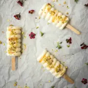 Kulfli ist ein indisches Sahneeis - fix zubereitet und super lecker.