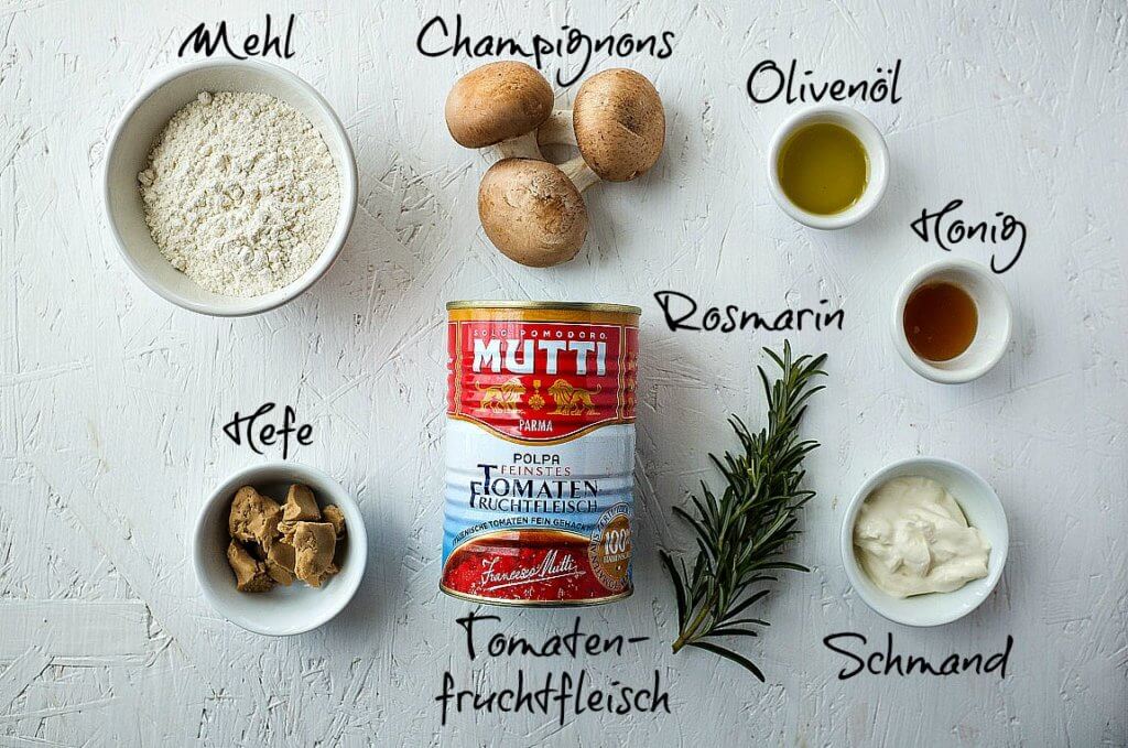 Italienischer Flammkuchen mit Champignons &amp; Tomaten - Schnelle ...