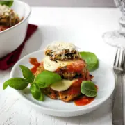 Ein leckeres Rezept aus der Region Emilia-Romagna: Aubergine (und Zucchini) Parmigiana
