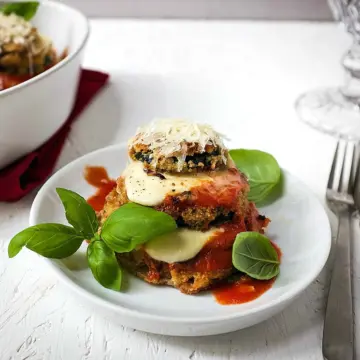 Ein leckeres Rezept aus der Region Emilia-Romagna: Aubergine (und Zucchini) Parmigiana