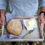 Ein schnörkelloses und einfaches Dinkelbrot mit Leinsamen.