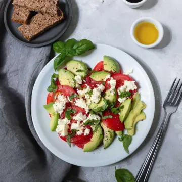 Avocado-Tomate-Feta-Salat
