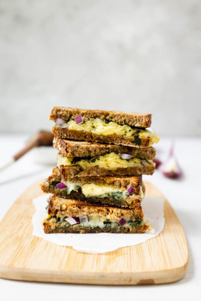 Käse-Pesto-Toasties - Schnelle &amp; einfache Rezepte