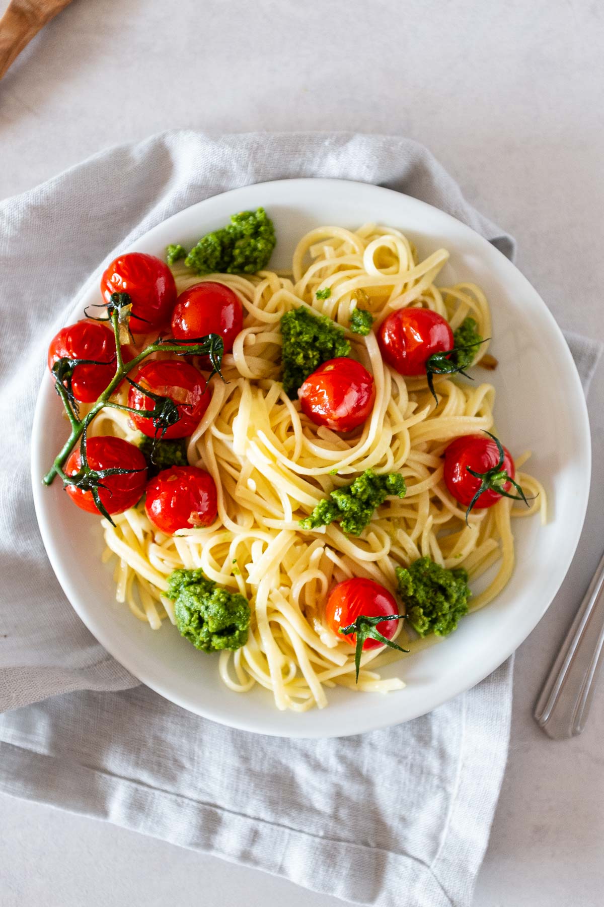 Pasta mit Rucola_Pesto_Tomaten_und_Parmesan-16 - Schnelle &amp; einfache ...