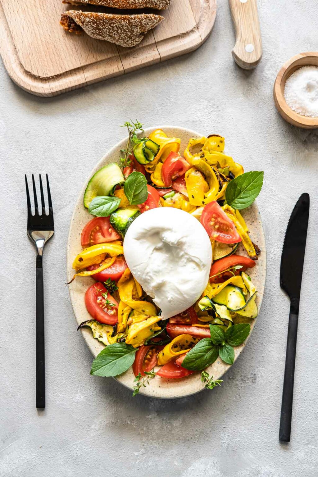 Antipasti-Salat mit Burrata - Schnelle &amp; einfache Rezepte