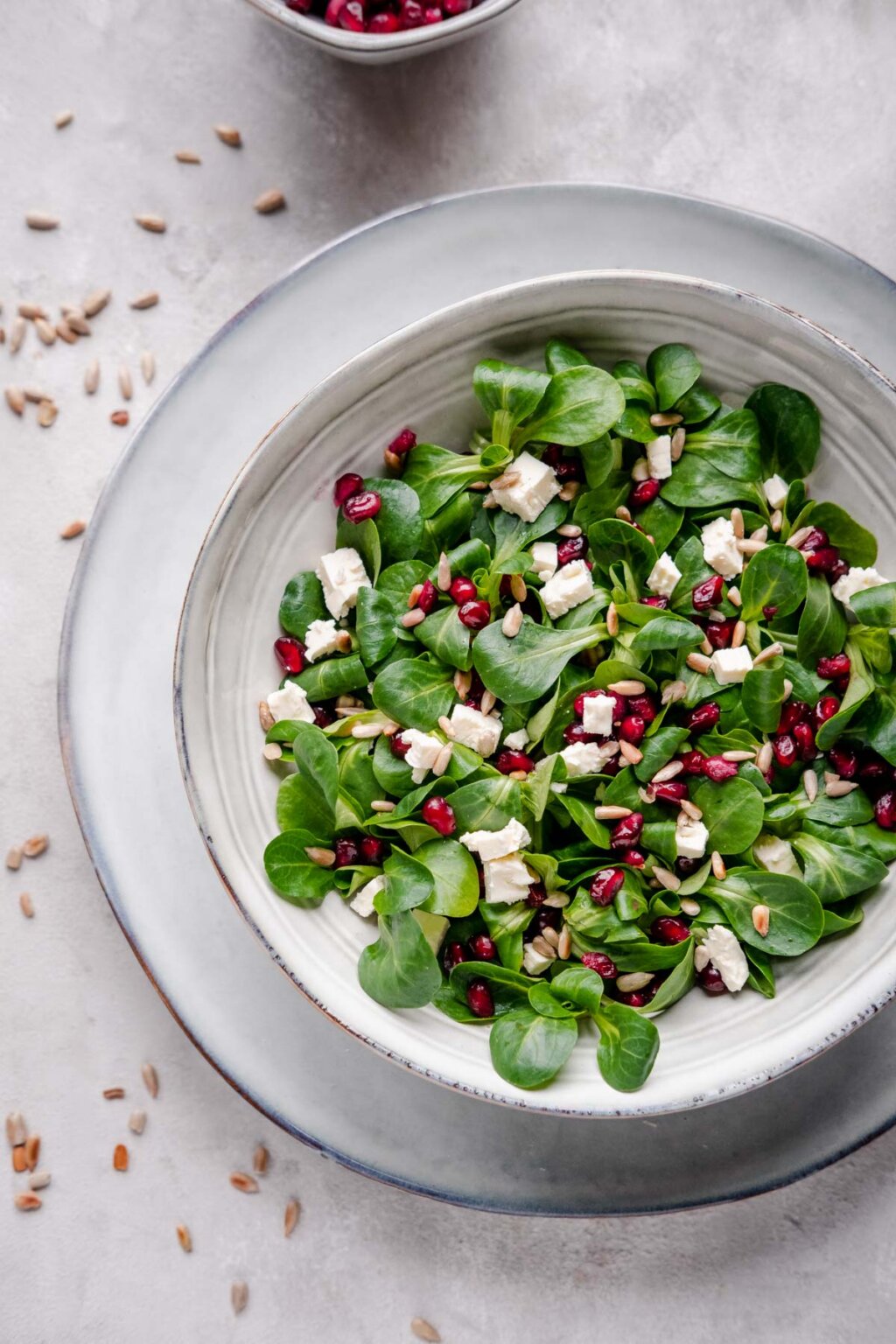 Einfacher Feldsalat mit Granatapfel und Feta - Schnelle &amp; einfache Rezepte