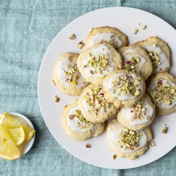 Zitronenkekse mit Pistazien