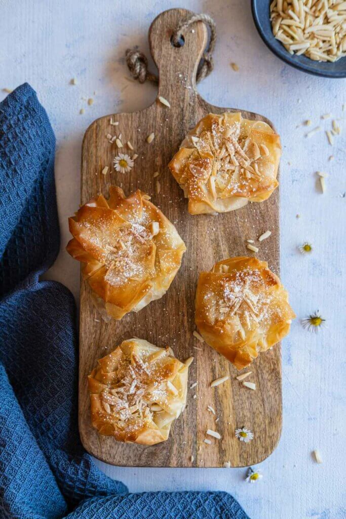 Mini-Apple-Pies mit Filoteig von oben.