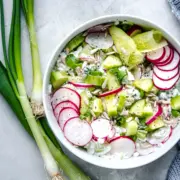 Fixer Radieschen-Gurken-Hüttenkäse-Salat