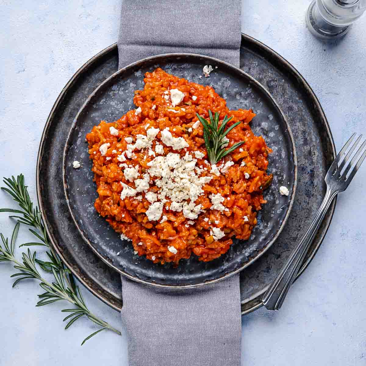 Tomaten-Gemüse-Reis mit Feta