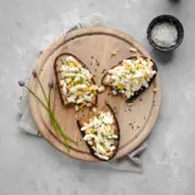Warmer Käse-Eier-Toast