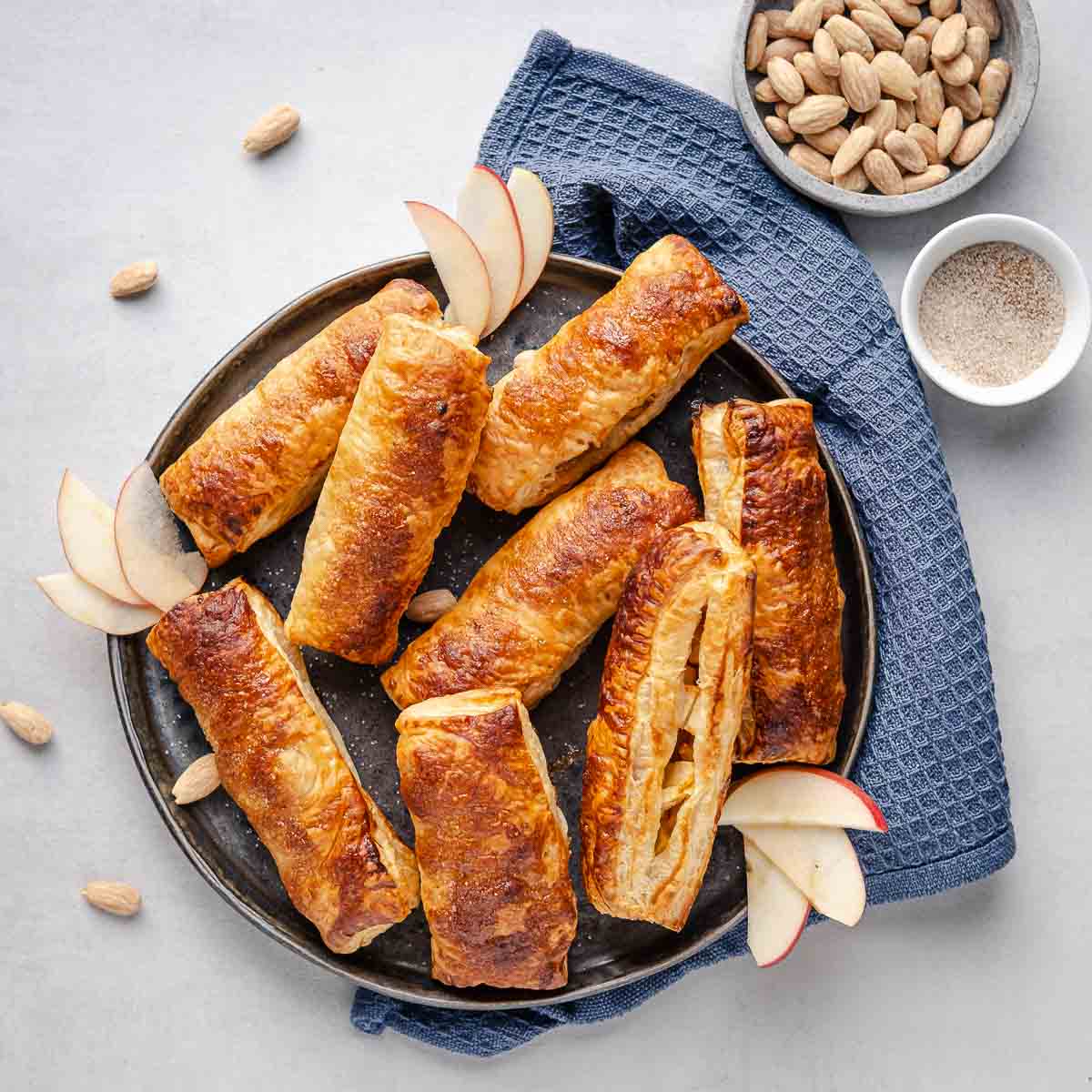 Easy Apfel-Blätterteigtaschen - Schnelle &amp; einfache Rezepte