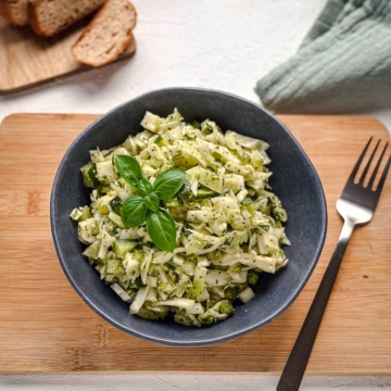 Knackiger Kraut-Gurkensalat Deluxe