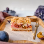 Schneller Pflaumen-Streusel-Blechkuchen-10