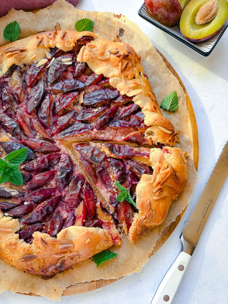 Pflaumen-Mandel-Galette